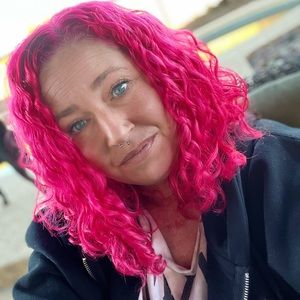 Meet your Posher, Suzanne